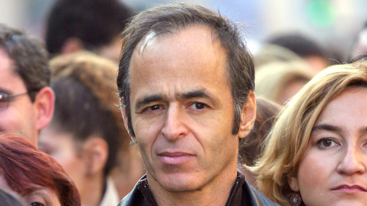 Jean-Jacques Goldman sort de son silence médiatique pour adresser un  message poignant aux Français "pas de paix sans..."