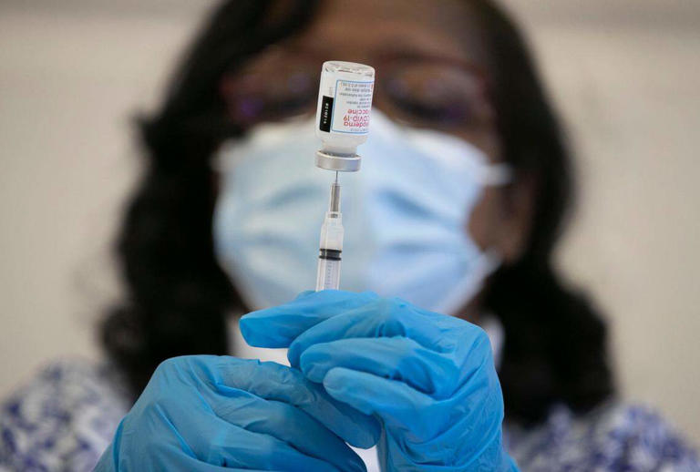 NC order expands COVID booster access after laws led CVS, Walgreens to ...