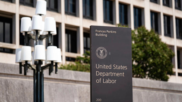 Us Arbeitslosigkeit Auf Höchstem Stand Seit Vier Jahren - xh0g3nz