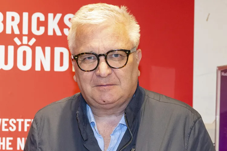 Hoàng tử Bỉ thừa nhận có con trai riêng với tình nhân