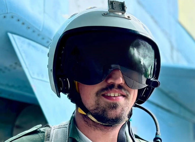 Ukrainian Su-27 pilot Oleksandr Borovyk killed during combat mission in ...