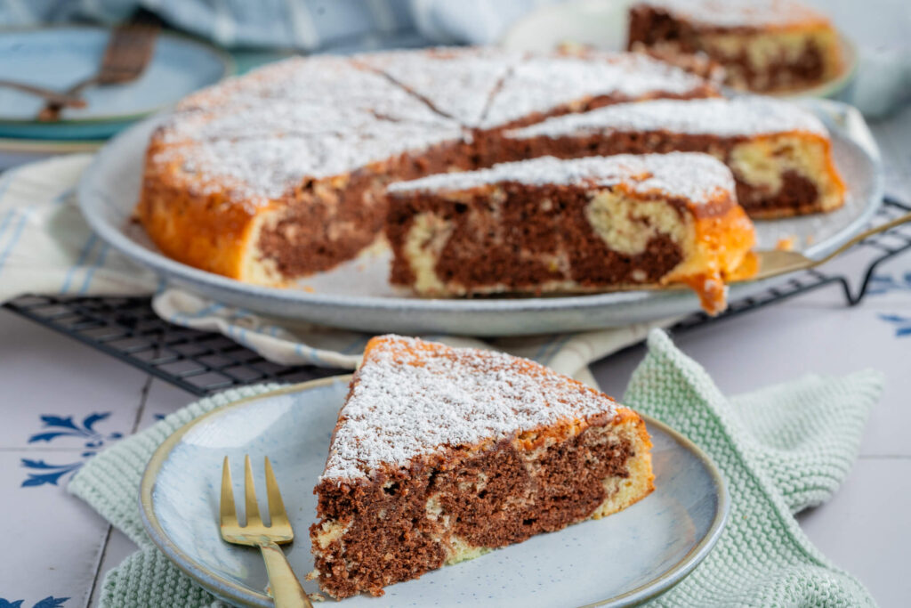 Marmor-Wolkenkuchen – luftig, weich und super lecker