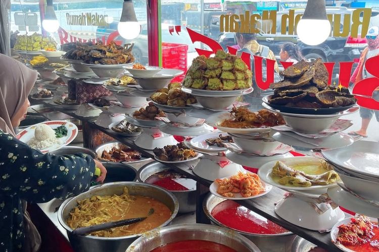 13 Tempat Kuliner Padang di Bandung untuk Perut Lapar dengan Rasa Menggugah Selera