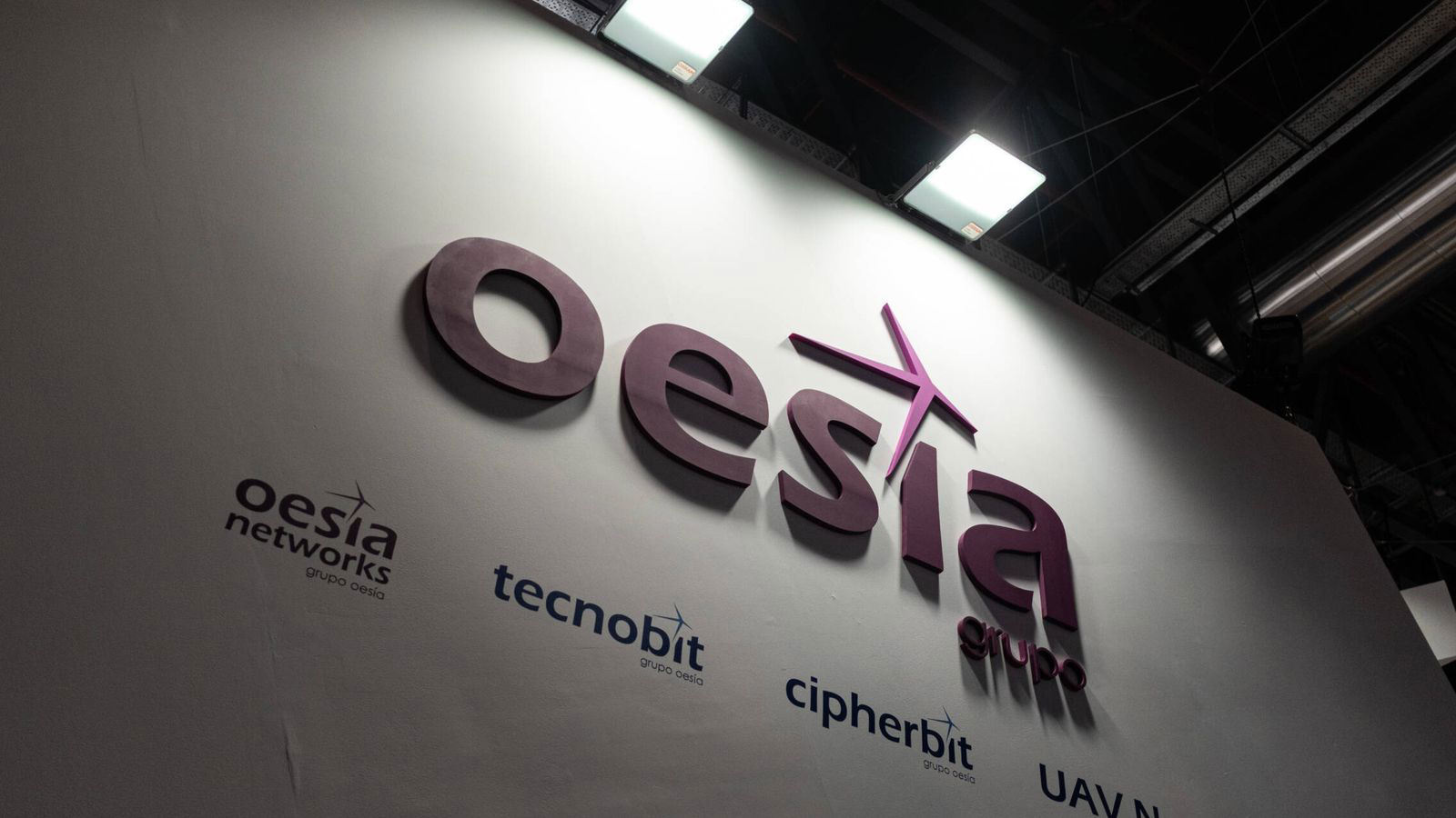 Oesía rechaza una venta a Indra y se desmarca del interés de Escribano Oesía rechaza una venta a Indra y se desmarca del interés de Escribano