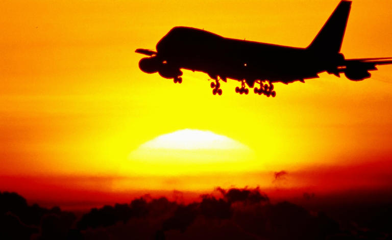 Restrizioni Bagagli Sui Voli Aerei, Gli Assistenti Di Volo Svelano L Trucco Che Funziona Al 100