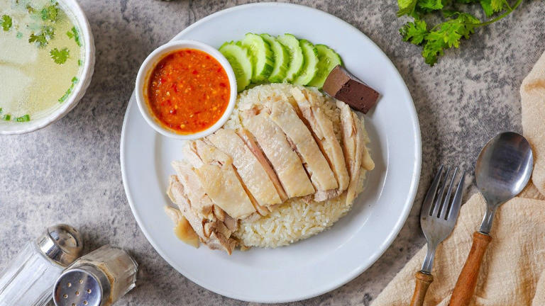 แจก 5 สูตรน้ำจิ้มข้าวมันไก่ รสกลมกล่อม พร้อมวิธีทำกินเองง่ายๆ ทำขายก็ดี
