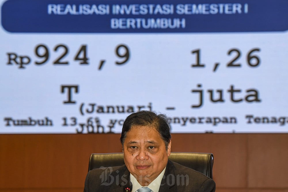 Airlangga Umumkan Stimulus Ekonomi, Pajak Dibebaskan hingga BPJS TK Ojol