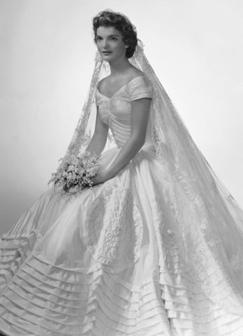 See Jackie Kennedy's Wedding Dress, 72 Years Later: All About the Gown