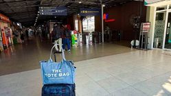 5 Tempat Makan Terbaik Sekitar Stasiun Lempuyangan Jogja: Surga Kuliner