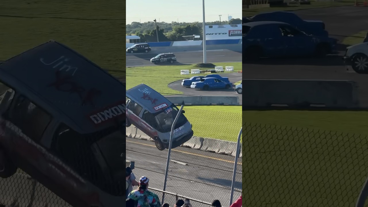 This van race is pure adrenaline! 🏁