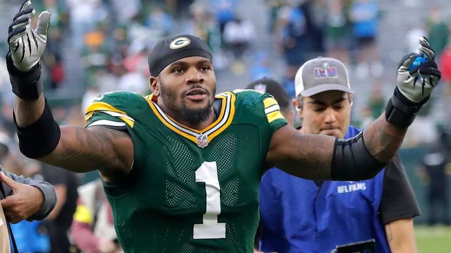 micah-parsons-eggs-on-packers-fans-jerry-jones-chants-during-postgame