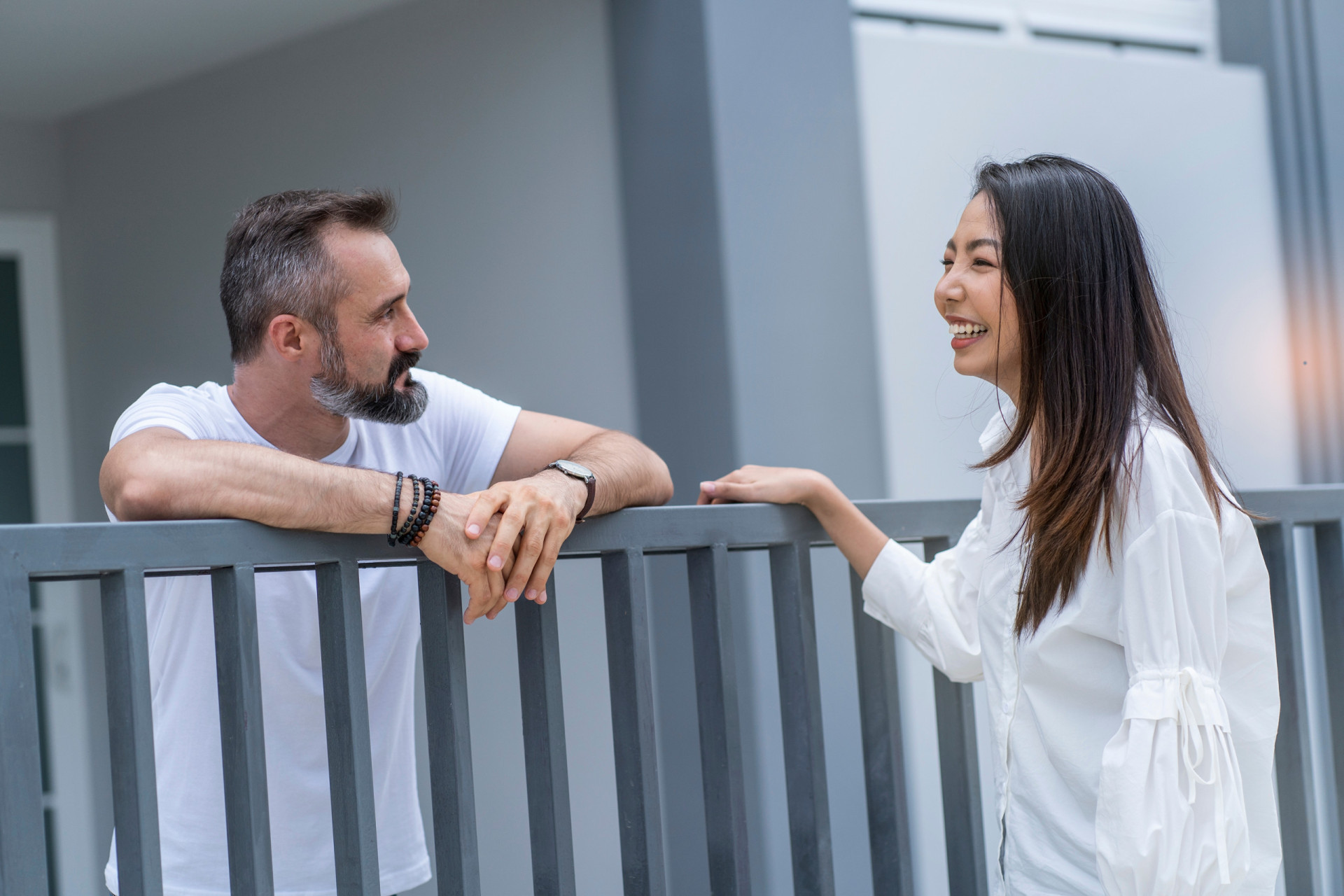 Couple enjoying separate spaces in a Living Apart Together relationship