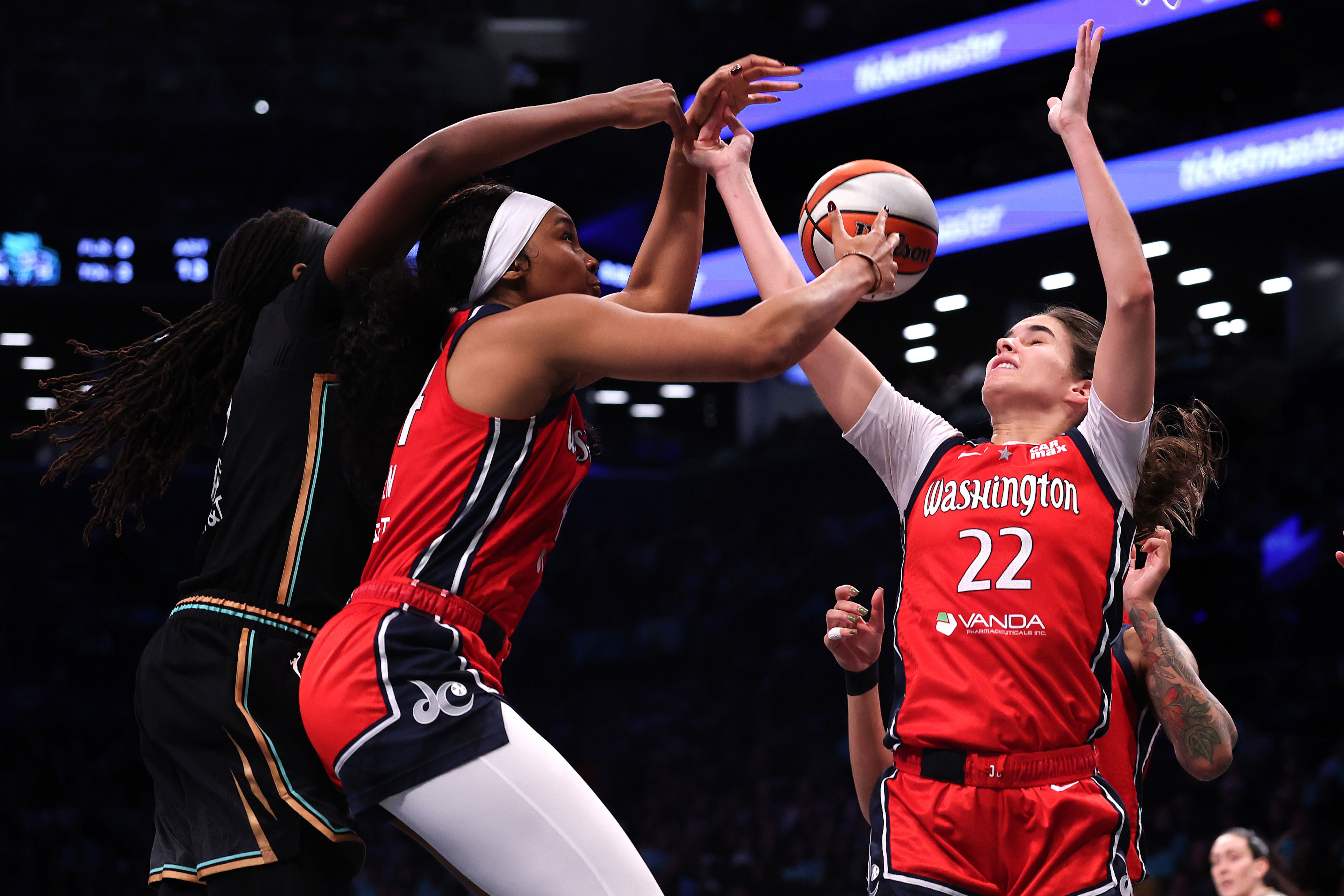 Sonia Citron and Kiki Iriafen make AP WNBA All-Rookie Team