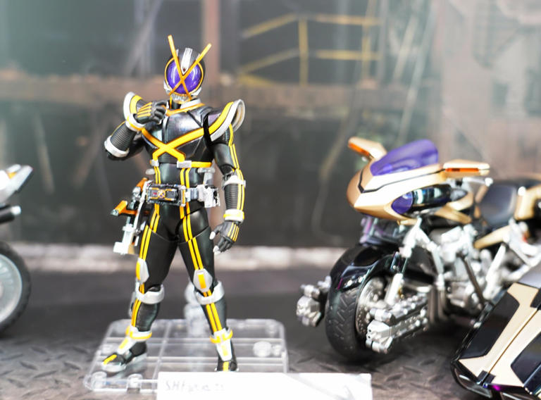 仮面ライダー555：仮面ライダーカイザ S.H.Figuarts（真骨彫製法