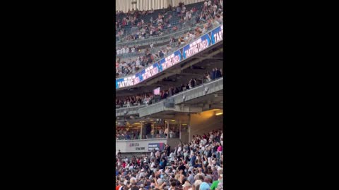 US: Boos and Cheers as Trump Appears at Yankee Stadium on 24th 9/11