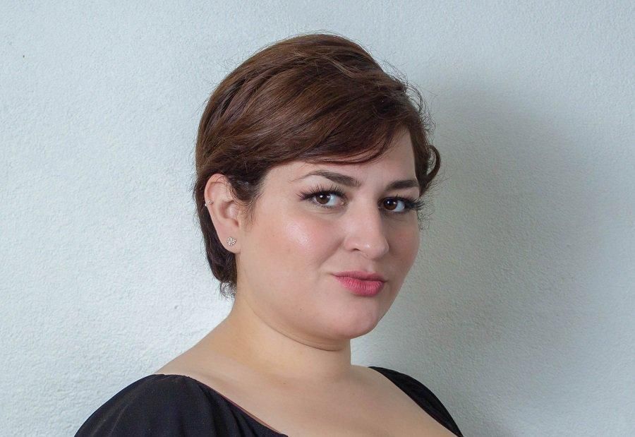 35 Gaya Rambut Pendek untuk Wanita Berbadan Gemuk agar Tampak Langsing 13