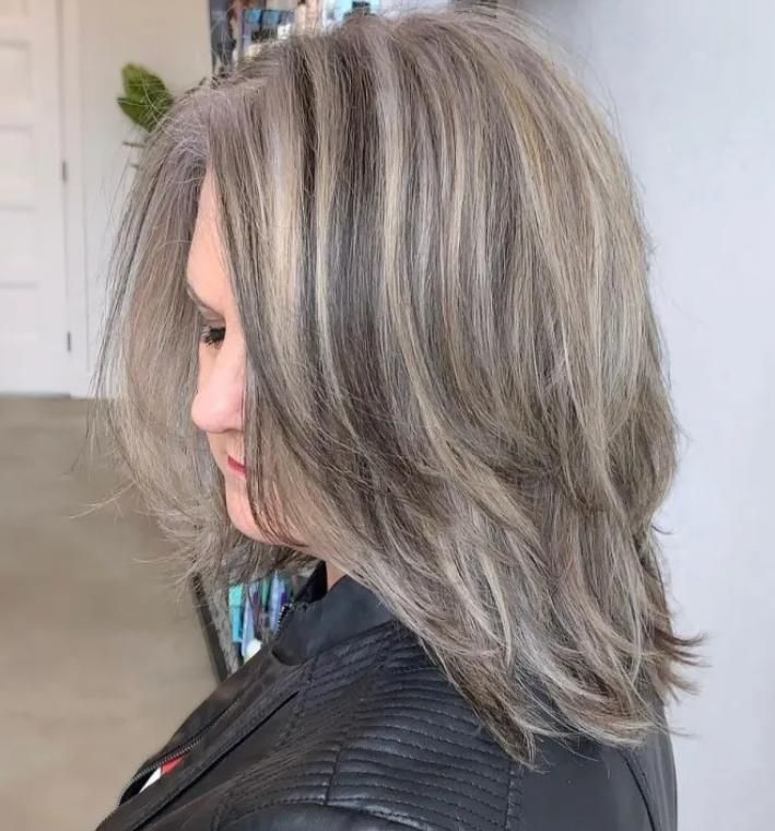 35 Gaya Rambut Pendek untuk Wanita Berbadan Gemuk agar Tampak Langsing 9 AA1MtkNt