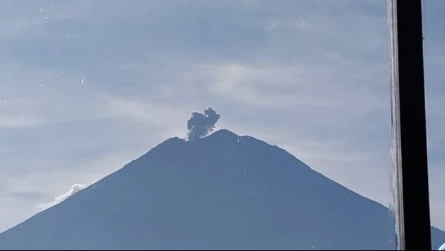 Semeru Meletus Pagi Ini, PVMBG: Hindari Area 8 KM dari Puncak