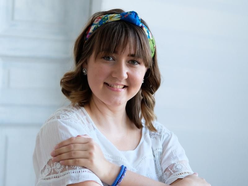 35 Gaya Rambut Pendek untuk Wanita Berbadan Gemuk agar Tampak Langsing 4