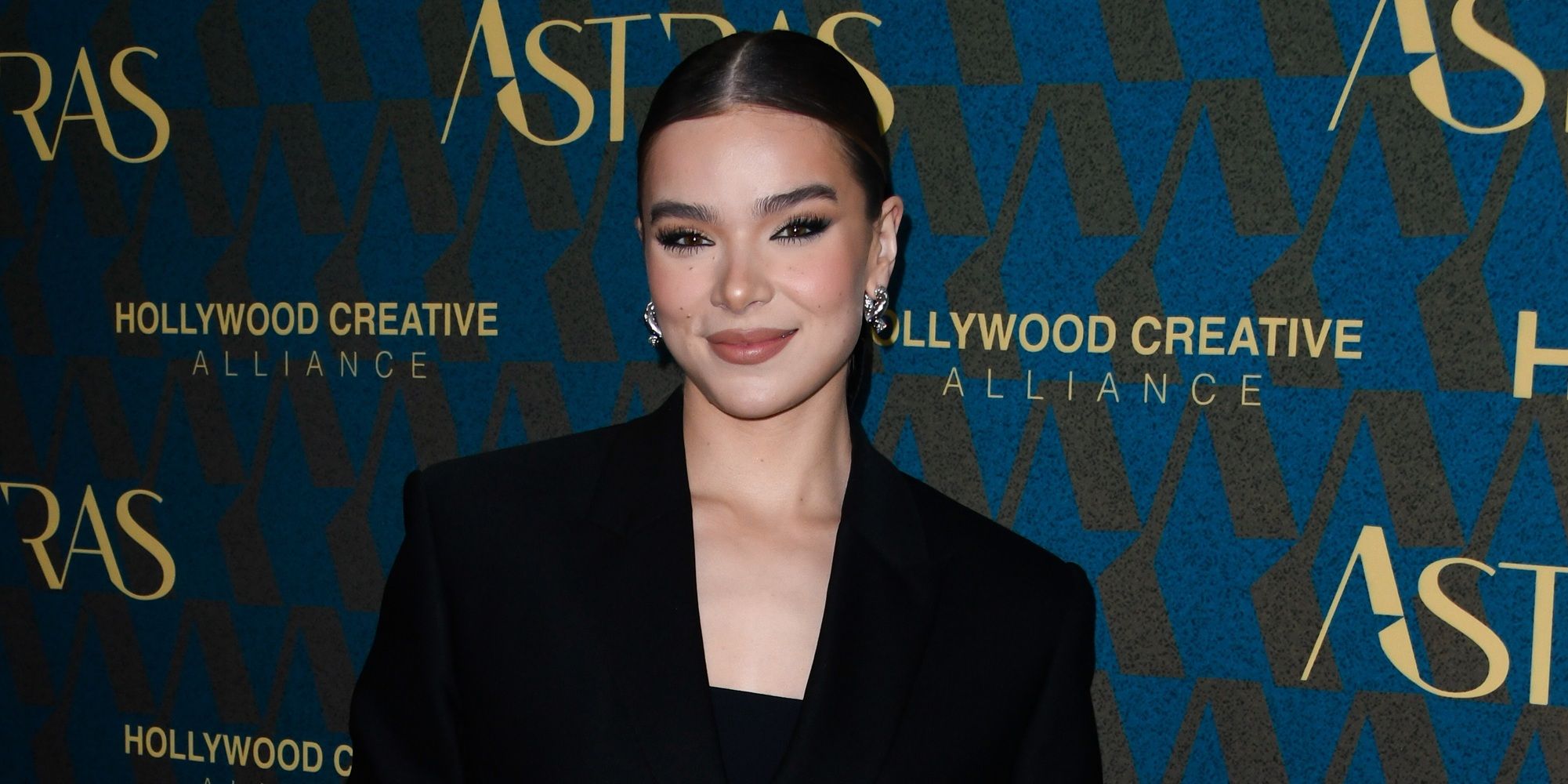 Hailee Steinfeld's 100% RT classic in the making is still essential ...