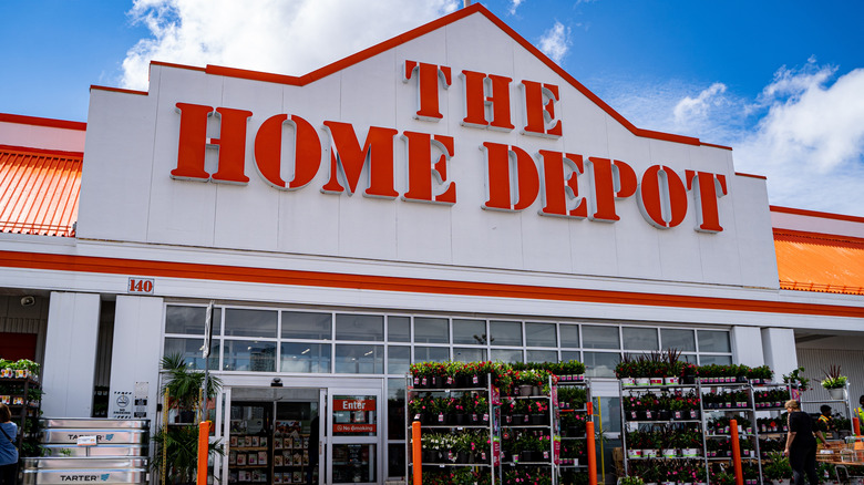 Home Depot Dump Trailer Rental: How Much Does It Cost & How Long Can ...