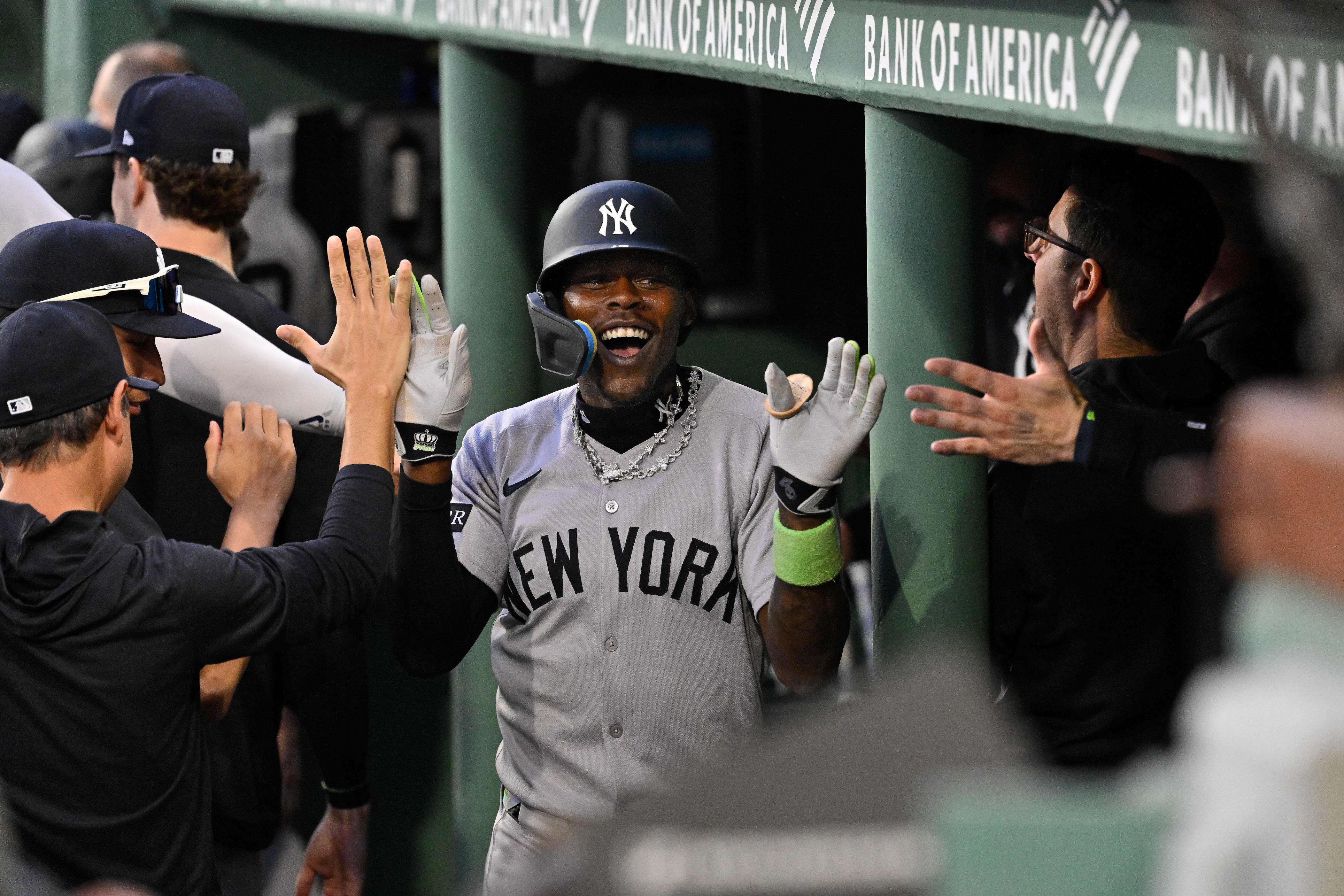 yankees-announce-lineup-vs-twins-for-monday-game-as-shortstop-remains