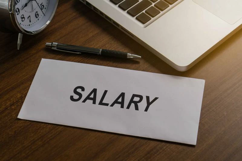 Gaji Magang Nasional 2025: UMK atau UMP? Ini Penjelasan Kemnaker