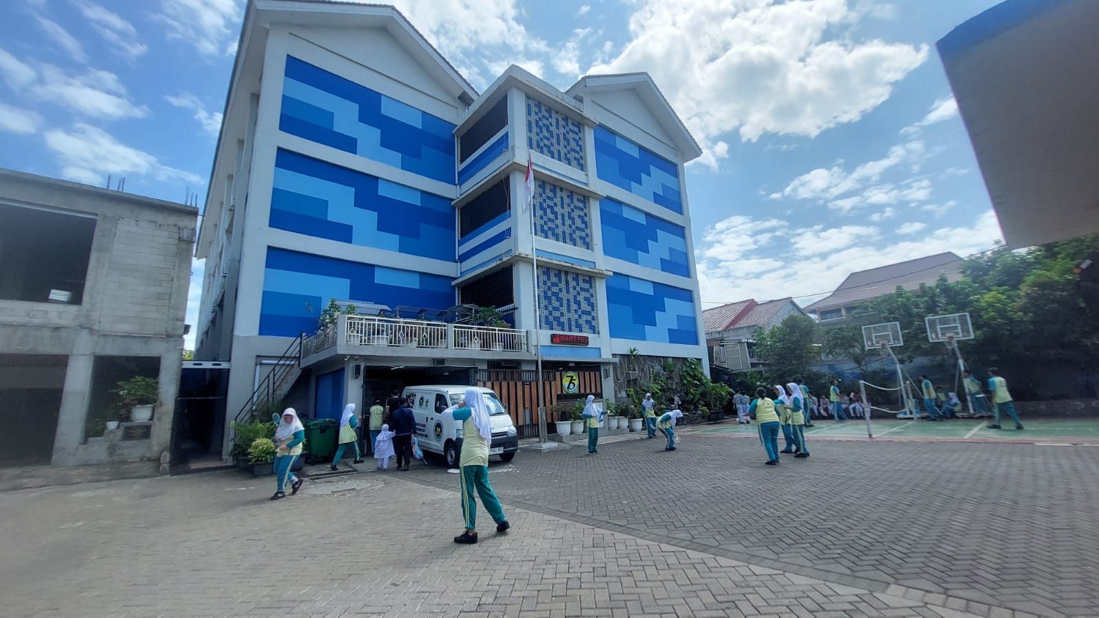 Cerita Siswa SMP Negeri 75 Jakarta Dengan MBG: Tubuh Lebih Sehat dan Segar