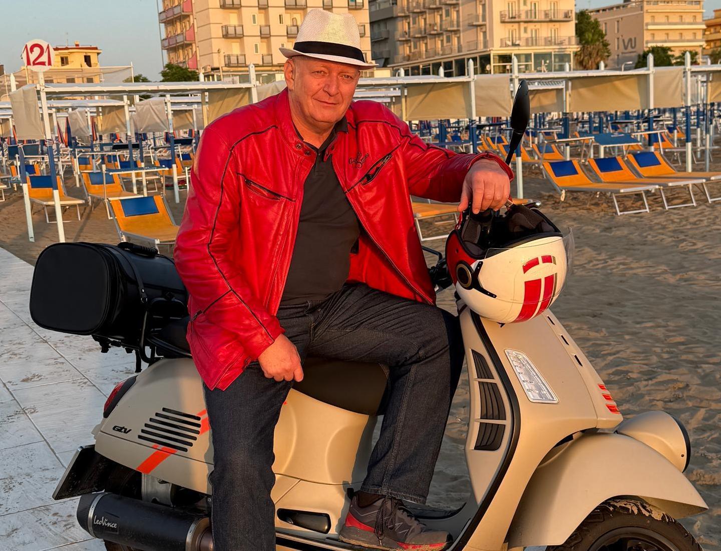 BENECREAT Rotolo Schiuma Autoadesiva 200x30cm Fogli Di Schiuma Adesiva - Foto 5