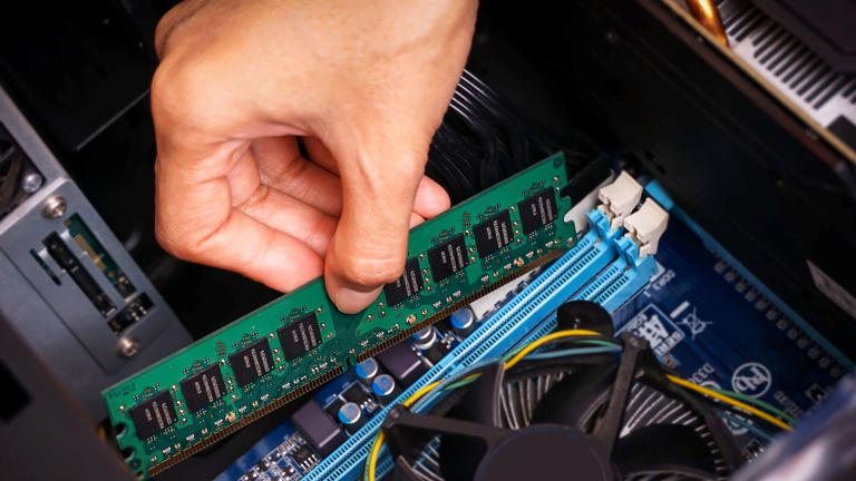 4 reasons Windows games use more RAM than consoles