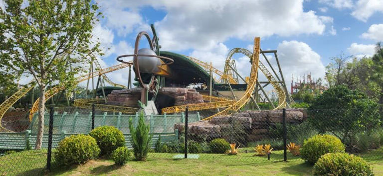 A montanha-russa Stardust Racer é a principal atração da área Celestial Park, do Epic Universe