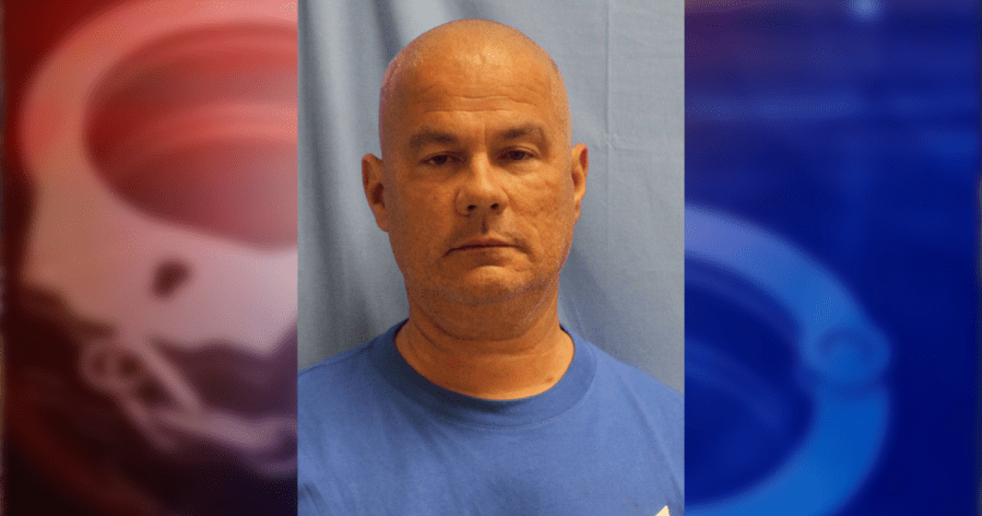 Viral Arkansas Police Officer arrested on domestic battery charge