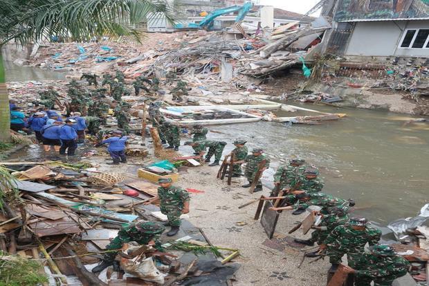 Menteri LH Prediksi Sampah Banjir Bali Capai Ratusan Ton