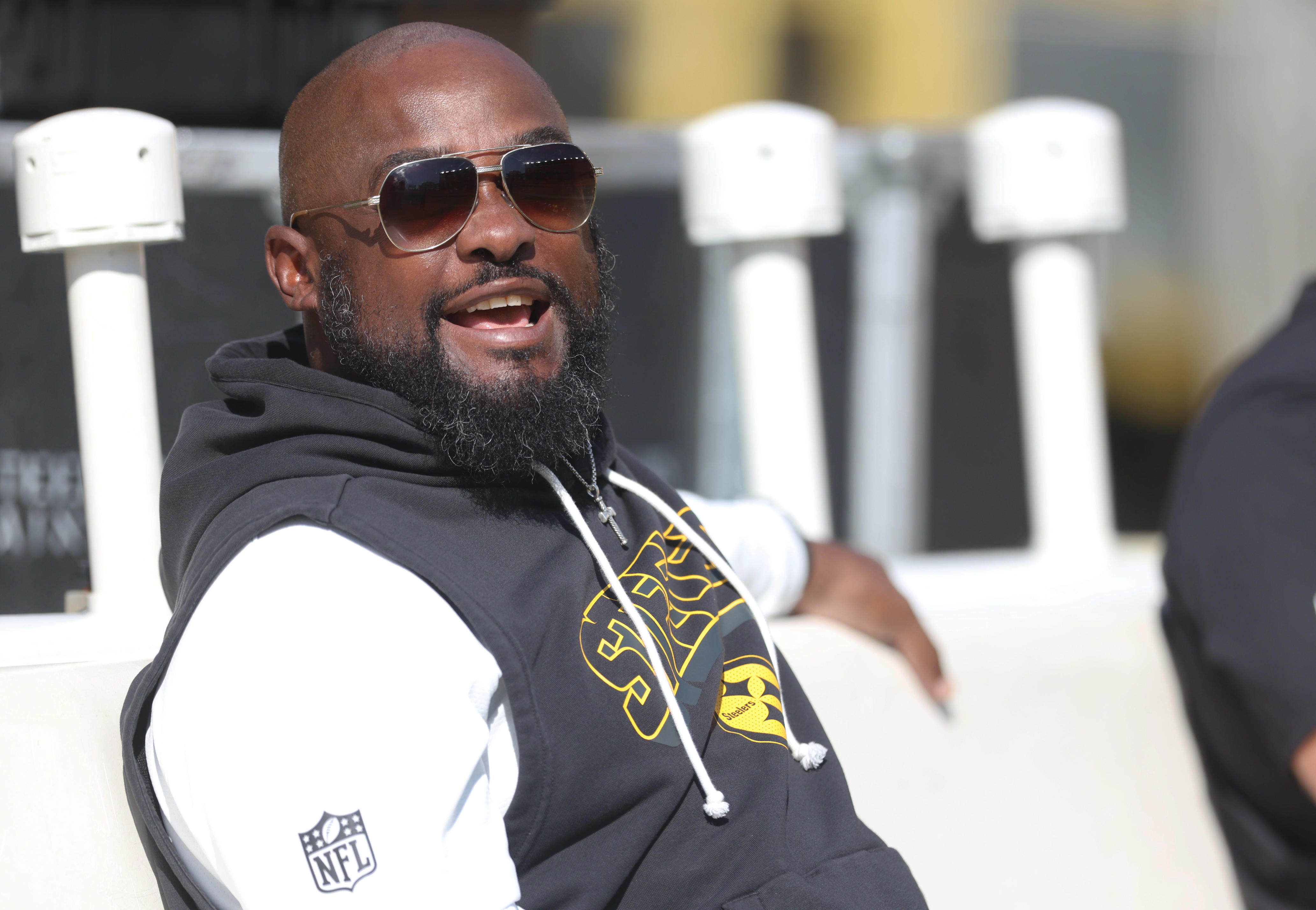 Bud Dupree predicts Mike Tomlin is done coaching and headed to TV