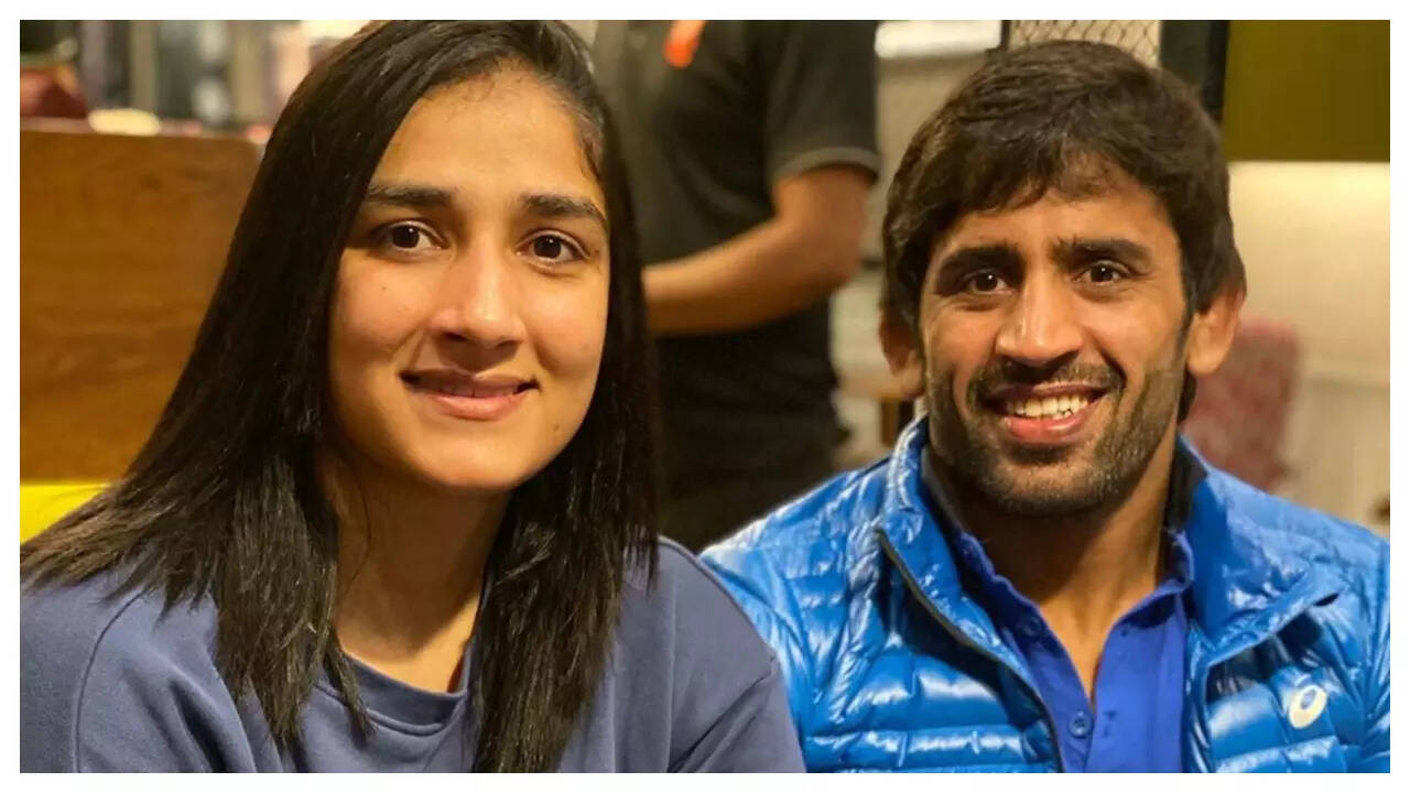 Rise and Fall: Sangeeta Phogat breaks down into tears after learning ...