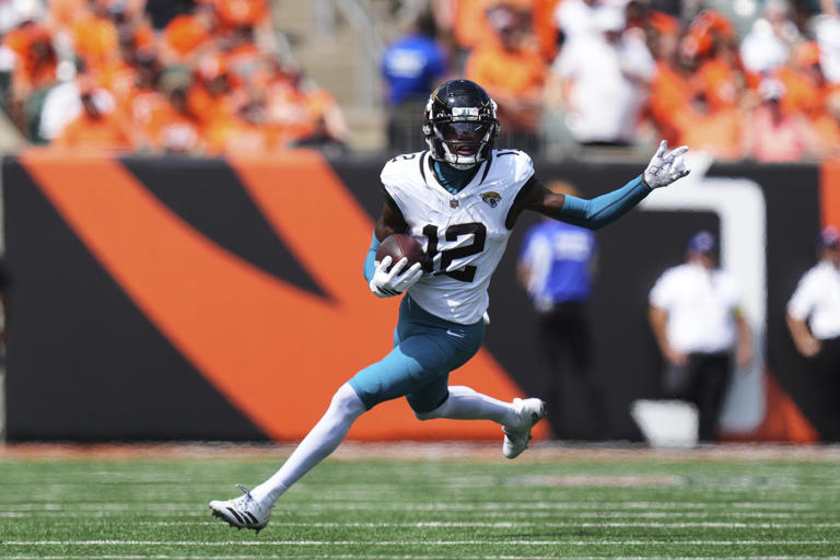 Jaguars rookie Travis Hunter sees more snaps on defense and commits key  penalty in loss to Bengals