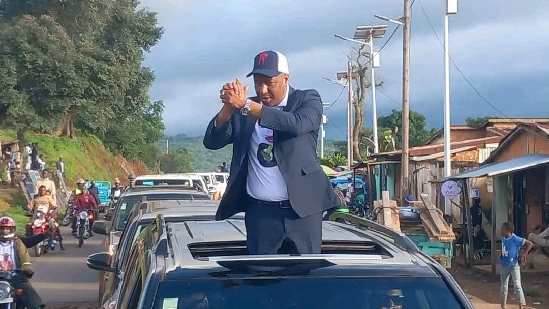 Campagne référendaire à Labé : Cellou Baldé électrise Kouramangui et Sireya sous une marée humaine de « Oui »