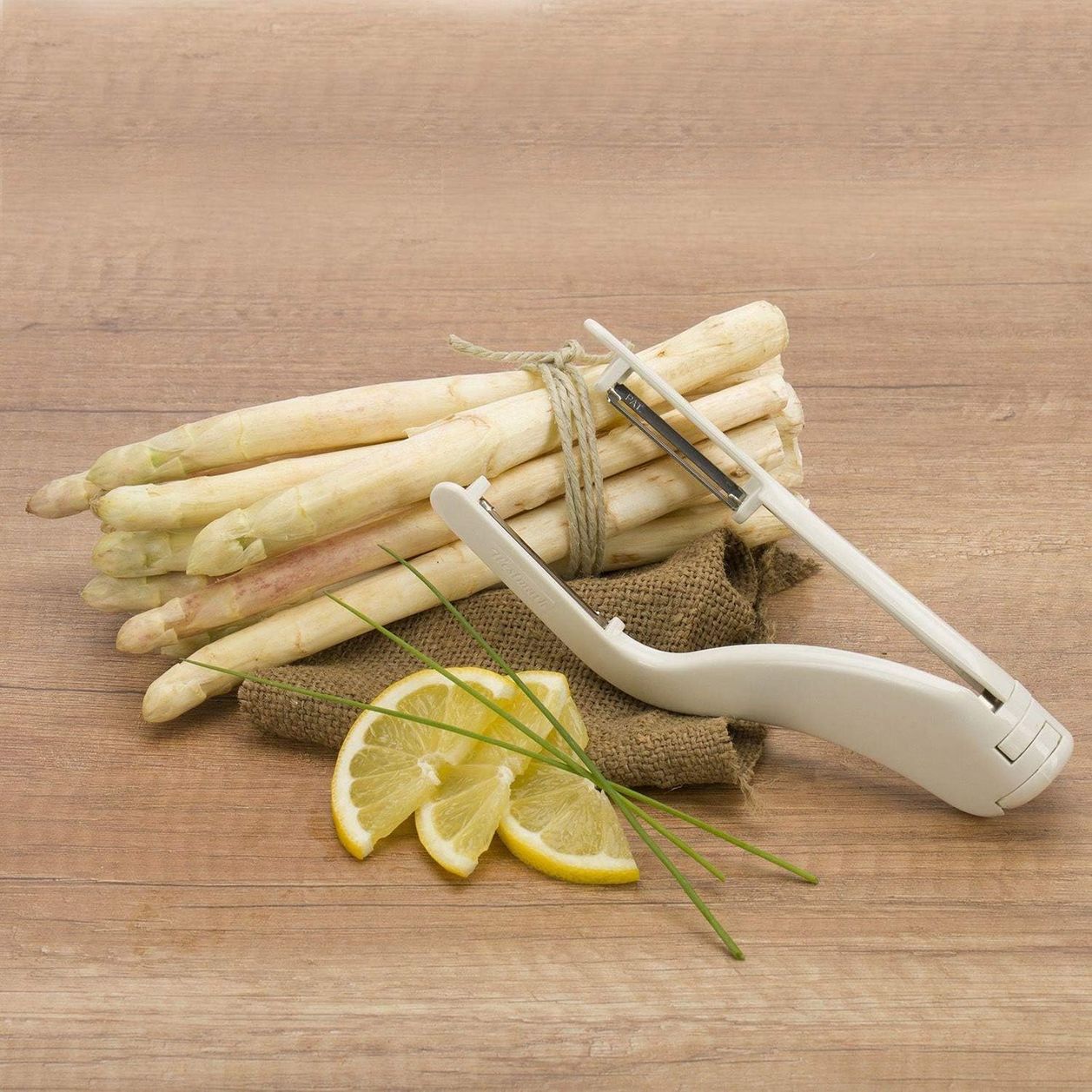 pratique-et-efficace-cet-pluche-l-gumes-la-conception