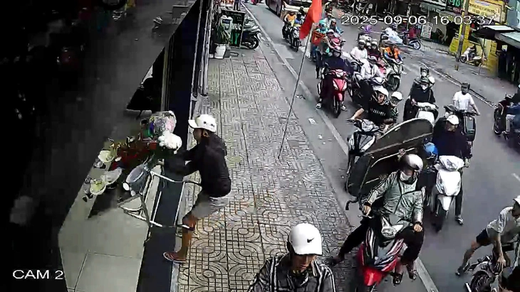 Bắt khẩn cấp 3 thanh niên giật cô hồn về hành vi... cướp giật tài sản