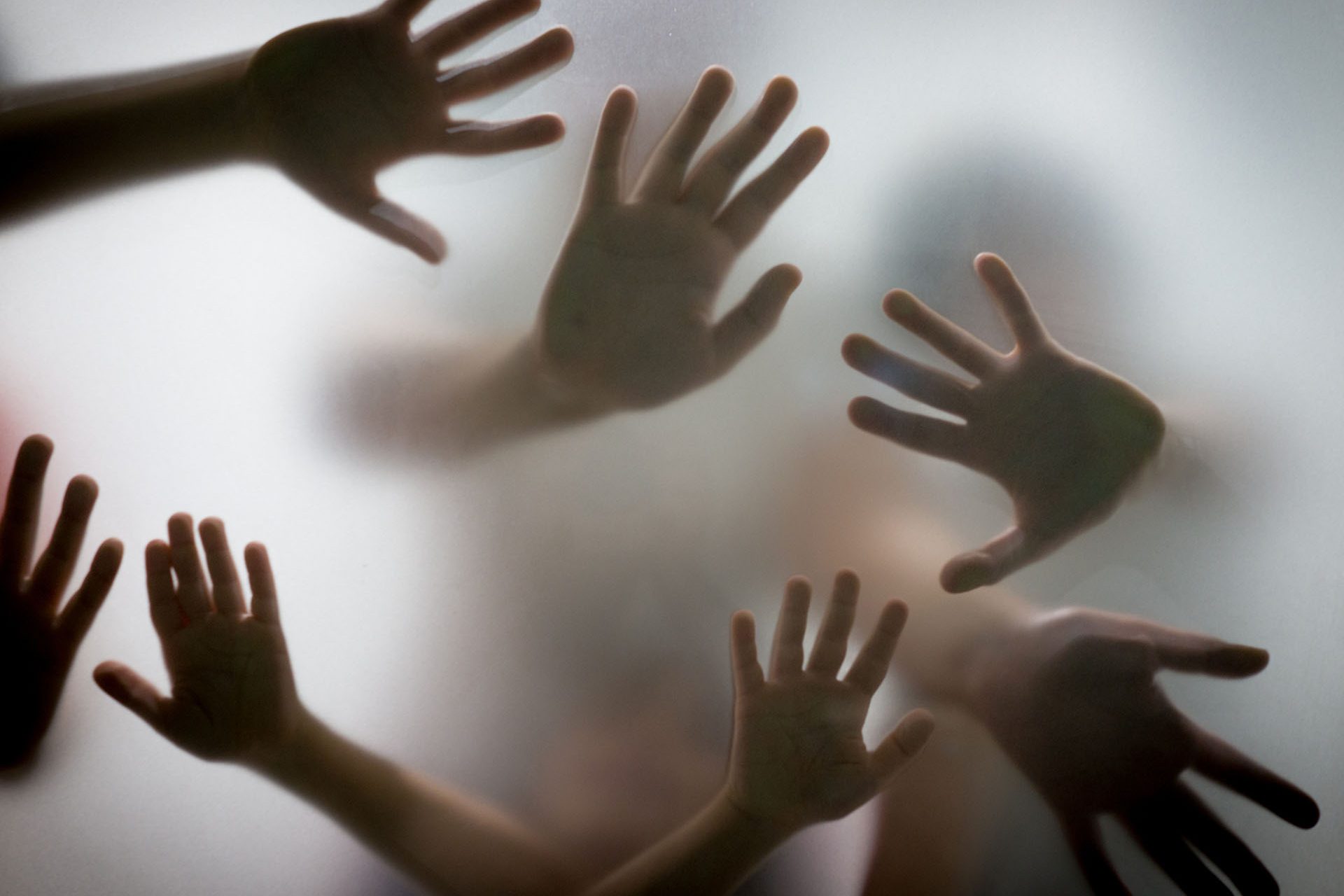 Handdrogers concentreren de vervelende aerosolen en deponeren ze op je handen
