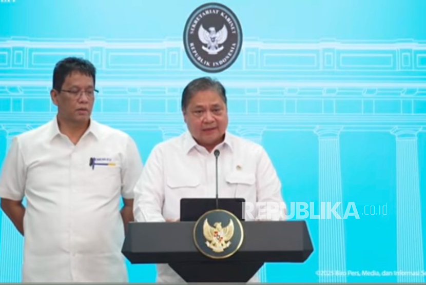 Paket Ekonomi Prabowo: Magang Berbayar Rp3,3 Juta hingga Ojol Terima JKK/JKM