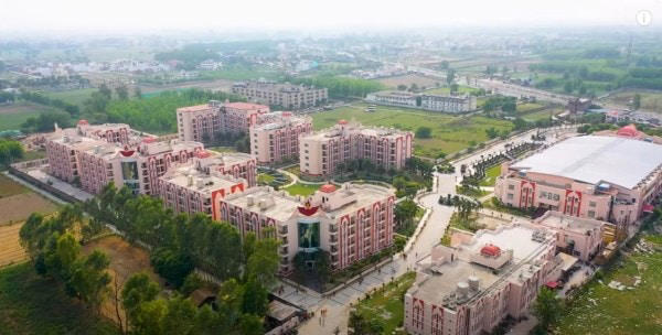 Patanjali Campus. (Photo: Farah Khan/YouTube)