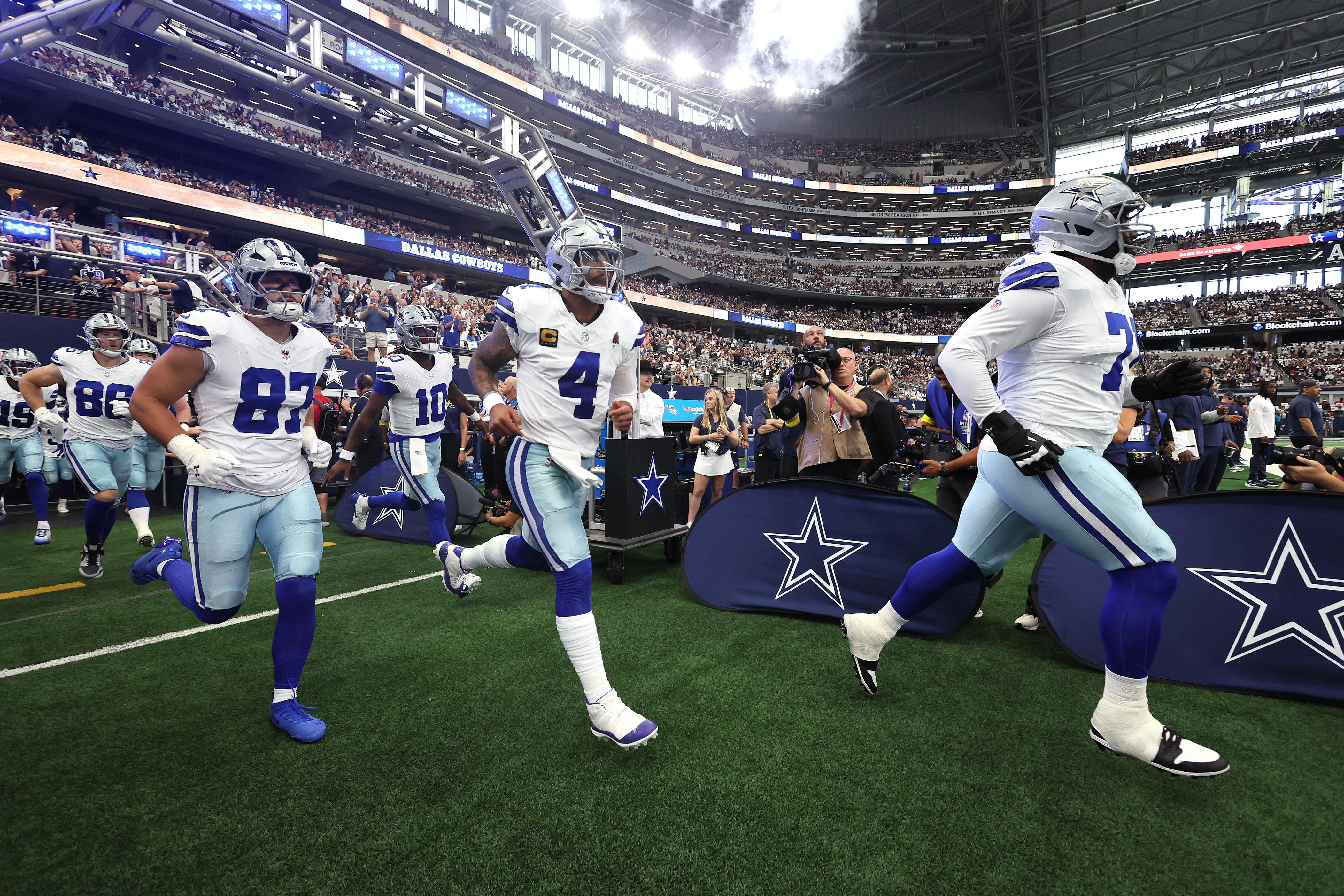 Prescott, Cowboys have to break even-numbered year jinx