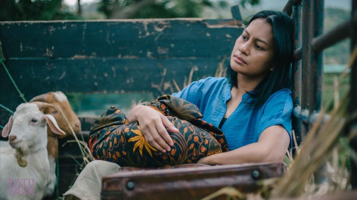 Sinopsis, Pemeran, dan Fakta Menarik Film Perempuan Pembawa Sial