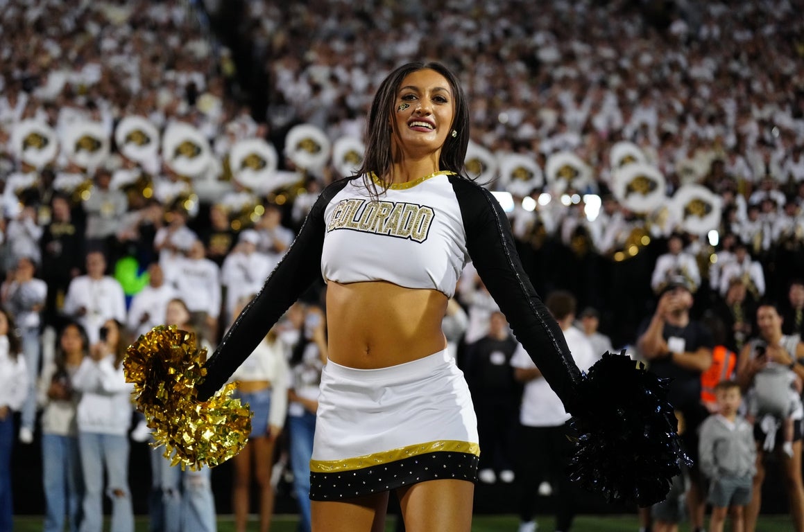 Fantastic photos of Colorado Buffaloes cheerleaders