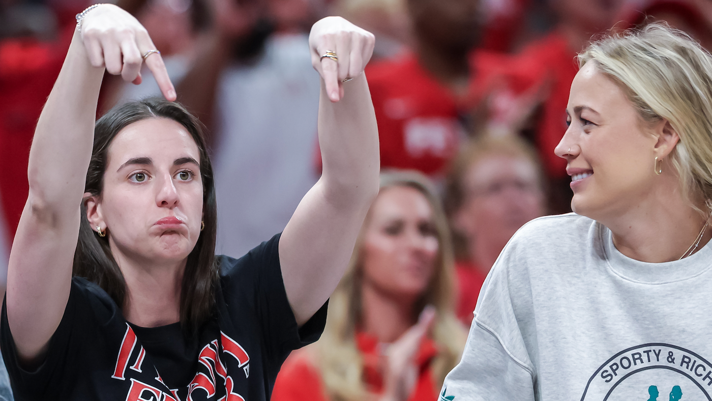 Caitlin Clark chế giễu khoản tiền phạt mới nhất của WNBA, ngôi sao Fever bị thương bị phạt vì chỉ trích các trọng tài