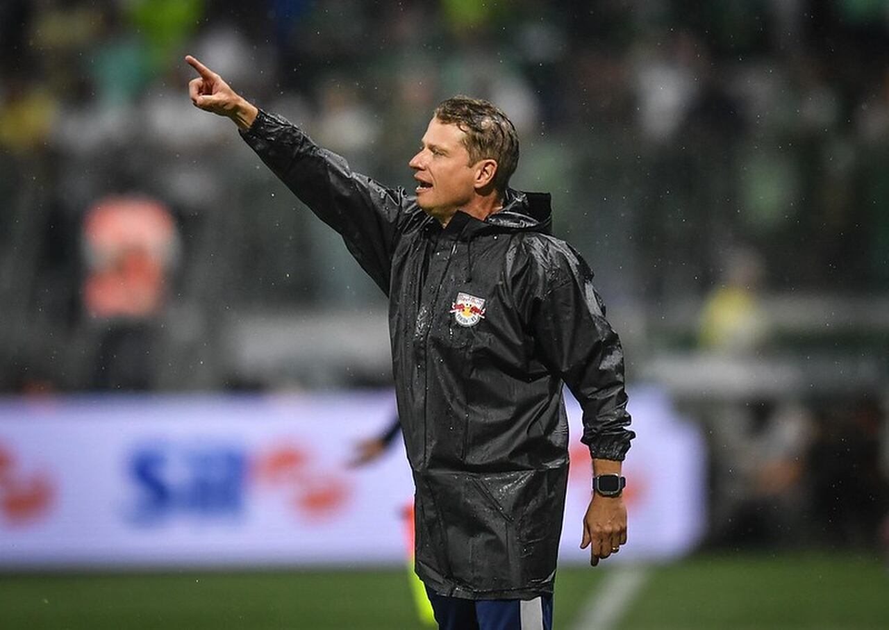 Fernando Seabra vai poder contar com o atacante Thiago Borbas no confronto contra o Cruzeiro – Foto de Ari Ferreira/Red Bull Bragantino.