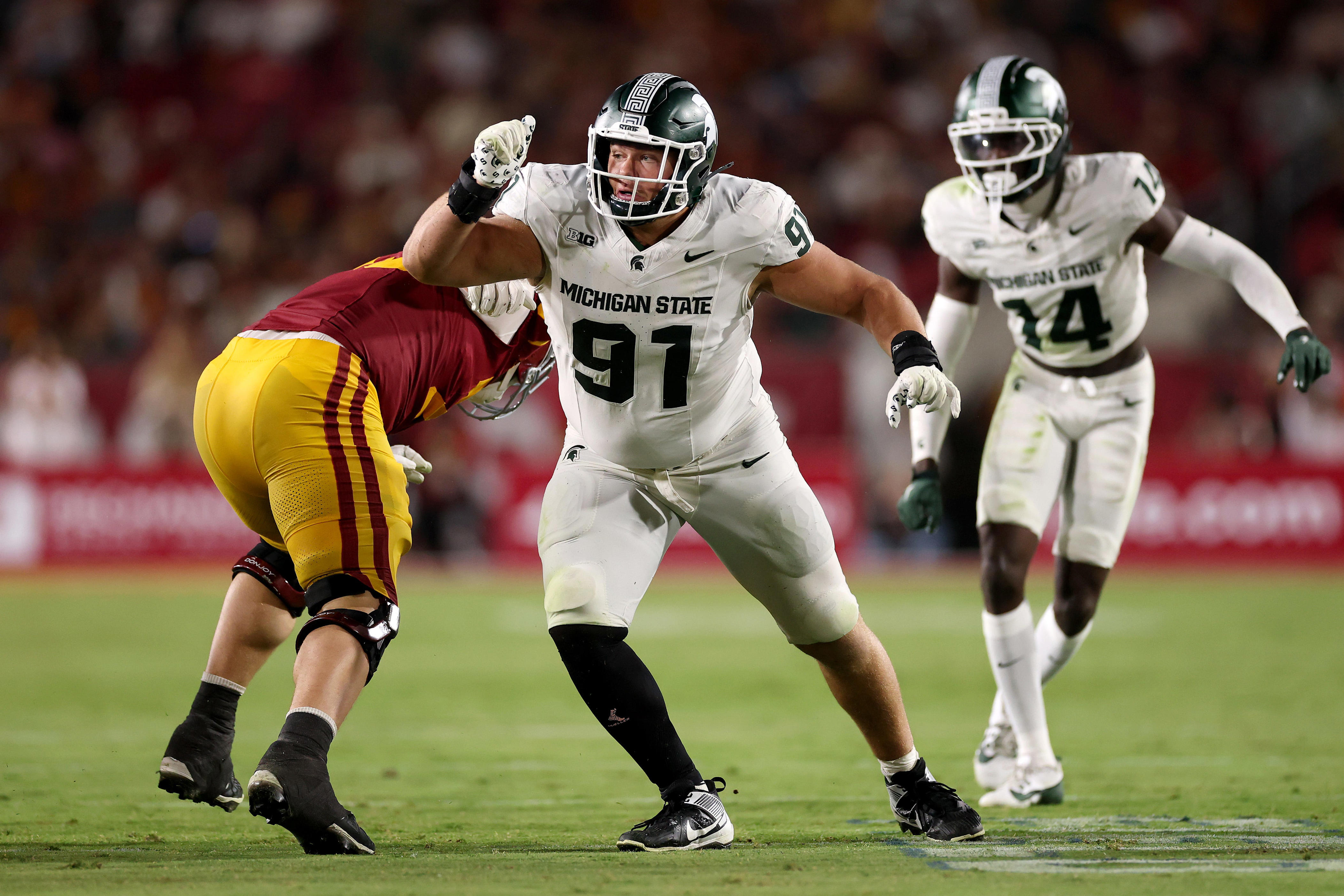 MSU football starting defensive lineman transfers to Big Ten rival