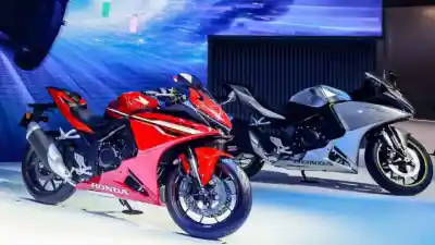 CB500 Super Four & CBR500R: Honda Moge Terbaru dengan E-Clutch dan 5 Mode Berkendara