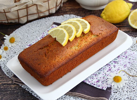 Zitronen- und mohnkuchen